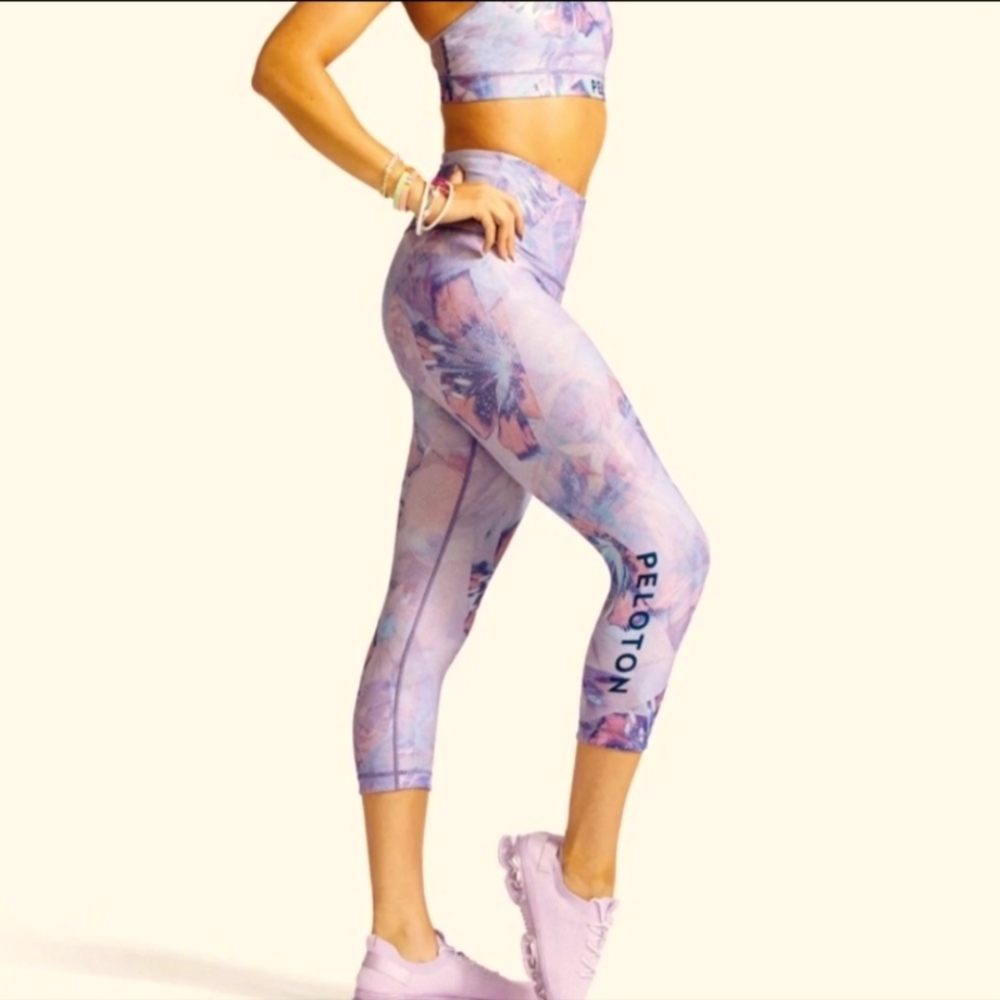 Peloton Floral 2k High Waist Capri